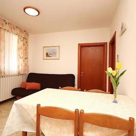 Apartman Ladonia *