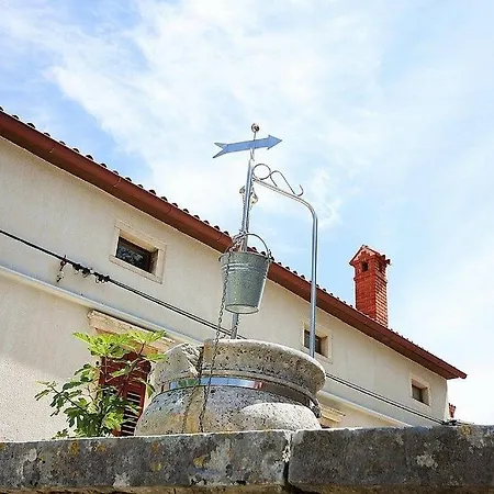 Ladonia شقة كرينكا