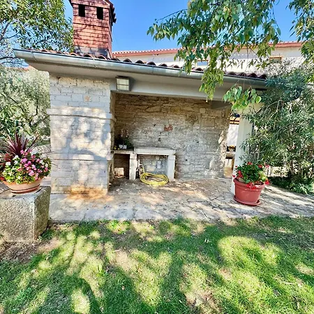 Ladonia Appartement *